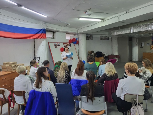 9 октября советник директора по воспитанию и взаимодействию с детскими общественными объединениями МБОУ "СШ №58" Фомина В. А. приняла участие в рабочем совещании советников.